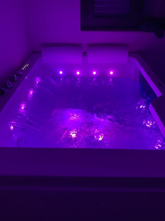 Athena Rooms With Private Spa باكينو المظهر الخارجي الصورة